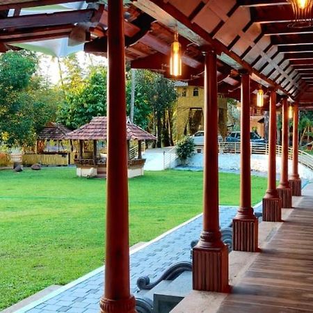 Sparrow Vale Resort Kotamangalam Exterior photo