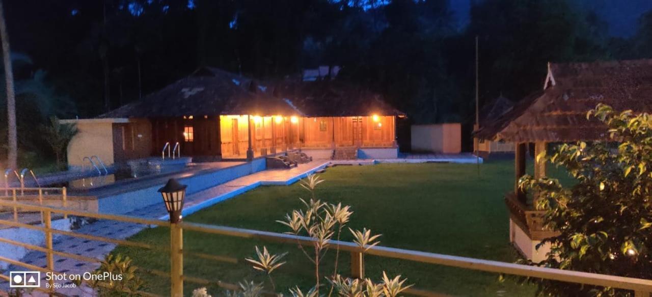Sparrow Vale Resort Kotamangalam Exterior photo